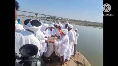 జన్నారం: కలమడుగు వద్ద గోదావరి జలాలను సేకరించిన మెస్రం వంశీయులు