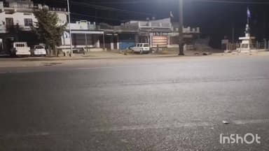 पीपलखूंट: पीपलखूंट के अम्बेडकर चौराहे पर बनी अवैध ट्रोला पार्किंग, हादसों को दे रही है खुला न्योता