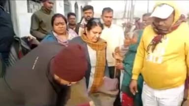 नारदीगंज: डीएम के आदेश पर नारदीगंज प्रखंड में गरीब और असहाय लोगों के बीच कंबल का वितरण किया गया