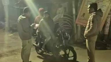 मेजा: मेजा पुलिस ने माघ मेला के मद्देनज़र क्षेत्र में चलाया चेकिंग अभियान, दी गई यातायात के बारे में जानकारी