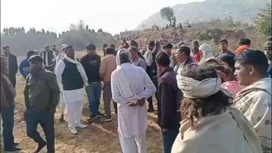 वैर: सीता नाका इलाके में प्लांटेशन के लिए गई वन विभाग की टीम का ग्रामीणों ने जताया विरोध, लौटे बेरंग