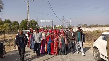 मुख्यालय नहीं तो वोट नहीं अनोखे अंदाज में प्रदर्शन महिलाओं ने गाए मंगल गीत #mang #gyapan #geet #live