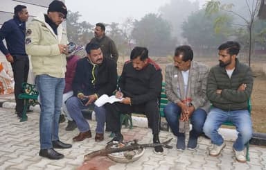 उपमुख्यमंत्री मुकेश अग्निहोत्री ने व्यावसायिक प्रोत्साहन केंद्र, गोंदपुर में सुनी जन समस्याएं,अधिकारियों को त्वरित एवं ...