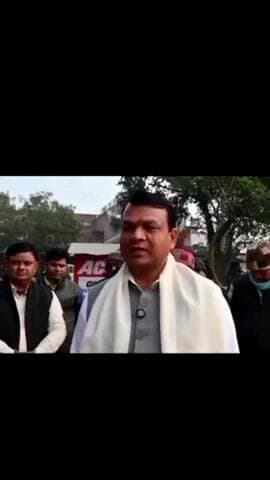 भाजपा विधायक सुरेश पासी का बड़ा बयान, मचा राजनीतिक बवाल
लखीमपुर खीरी: भाजपा विधायक सुरेश पासी का एक बयान।