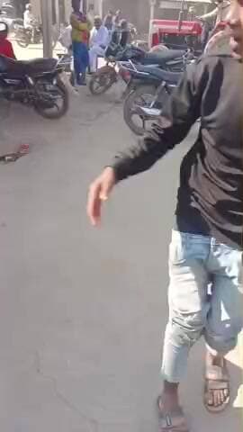 લાલપુર: લાલપુરમાં ખુલ્લેઆમ દેશી દારૂ પીતા શખ્સનો વિડ્યો વાઈરલ