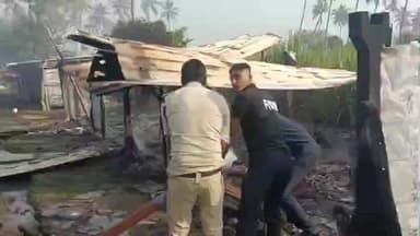 કામરેજ: આંબોલી ગામે આગની ઘટનામાં શ્રમજીવીઓના 50 ઝૂપડા લપેટમાં આવી ગયા.