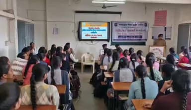 વડાલી: શહેર ની શેઠ પી.કે.શાહ ગર્લ્સ હાઈસ્કૂલમાં ટ્રાફિક, સાયબર ક્રાઈમ જાગૃતિ કાર્યક્રમ અંતર્ગત વિદ્યાર્થિનીઓને માર્ગદર્શન અપાયુ