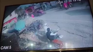 सिरदला: बाजार में तेज रफ्तार ट्रैक्टर का कहर, स्थानीय लोग बाल-बाल बचे