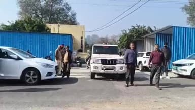 ਨੰਗਲ: ਜਿਲ੍ਹੇ ਚੋਂ ਧਮਕੀ ਭਰੀ ਮਿਲੀ ਈਮੇਲ ਤੋਂ ਬਾਅਦ ਨੰਗਲ ਪੁਲਿਸ ਨੇ ਨੰਗਲ ਕੋਟ ਨੂੰ ਖਾਲੀ ਕਰਵਾ ਕੇ ਕੀਤੀ ਜਾਂਚ