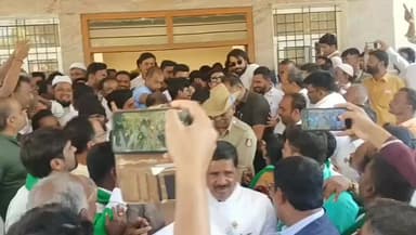 ಜಗಳೂರು: 2028ರವರೆಗೆ ಸಿದ್ದರಾಮಯ್ಯ ಅವರೇ ಮುಖ್ಯಮಂತ್ರಿ: ಚಿಕ್ಕಮ್ಮನಹಟ್ಟಿ ಗ್ರಾಮದಲ್ಲಿ ಸಚಿವ ಜಮ್ಮೀರ್ ಅಹಮ್ಮದ್