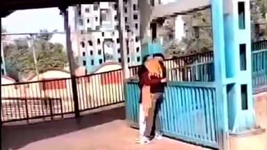 खरीक: नवगछिया रेलवे स्टेशन पर अश्लील हरकतें, 15-20 मिनट तक नज़ारा चलता रहा, लोगों ने वीडियो बनाया