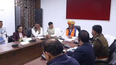 #सांसद_खेल_महोत्सव 16 जनवरी को ।
सांसद श्री महेंद्र सिंह सोलंकी की अध्यक्षता में समन्वय बैठक का आयोजन हुआ।
#agarmalwa ...