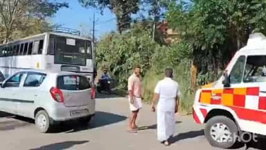 കോട്ടയം: പാമ്പാടി വട്ടമലപ്പടിയിൽ കെ.എസ്.ആർ.ടി.സി ബസ്സുകൾ കൂട്ടിയിടിച്ച് അപകടം