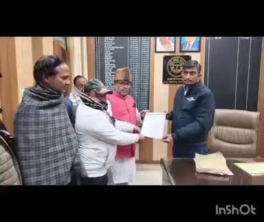 गोला गोकरणनाथ: गोलातहसील में मुस्लिम राष्ट्रीय मंच ने बांग्लादेश में हिंदुओं पर हो रहे अत्याचार के खिलाफ उप जिलाधिकारी को सौंपा ज्ञापन