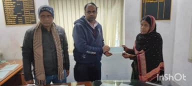 पटोरी: मृतक के परिजनों को मिला मुख्यमंत्री पारिवारिक लाभ योजना का चेक