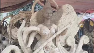 निर्मली: निर्मली प्रखंड में सरस्वती पूजा की तैयारियां जोरों पर, भक्ति और उत्साह का माहौल, जगह-जगह बन रहीं भव्य प्रतिमाएं