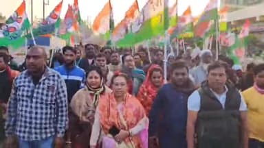 মিনাখাঁ: আইপ্যাকের কর্ণধার প্রতীক জৈনের বাড়িতে ইডির তল্লাশির প্রতিবাদে মালঞ্চ এলাকায় প্রতিবাদ মিছিল করলেন তৃণমূলের কর্মীরা