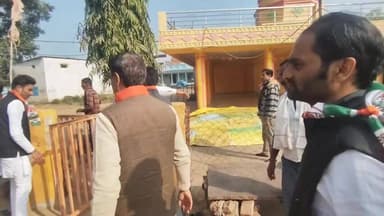 नटेरन: जिला कांग्रेस अध्यक्ष मोहित रघुवंशी 'किसान न्याय यात्रा' में शामिल हुए, किसानों की समस्याओं के समाधान का दिया भरोसा