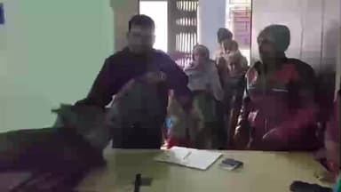 रोसड़ा: रोसड़ा प्रखंड मुख्यालय पर 65 गरीब और असहाय लोगों के बीच कंबल वितरण