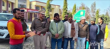 चंदवारा: डगरनवा पिकेट में तैनात जैप जवान के निधन पर पुलिस लाइन चंदवारा में श्रद्धांजलि सभा का आयोजन, पुलिस अधीक्षक भी मौजूद रहे