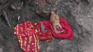 बिजावर: डारगुंवा: बानेश्वर धाम में चमत्कार का दावा, खुदाई में निकलीं बालाजी और बिजासनी माता की प्राचीन मूर्तियां