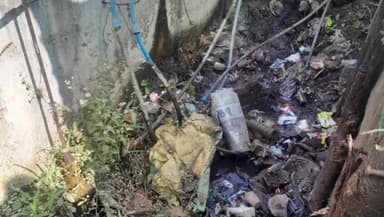 जैसीनगर: गंदी नालियों के बीच से गुजर रही पेयजल पाइपलाइन, तस्वीरें आईं सामने