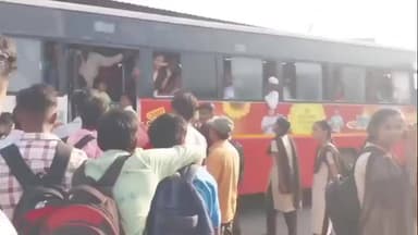 ಚಡಚಣ: ಪಟ್ಟಣದ ಬಸ್ ನಿಲ್ದಾಣದಲ್ಲಿ ಬಸ್ ಗಳಿಲ್ಲದೇ ವಿದ್ಯಾರ್ಥಿಗಳ ಪರದಾಟ, ಹೆಚ್ಚಿನ ಬಸ್ ಬಿಡಲು ಒತ್ತಾಯ