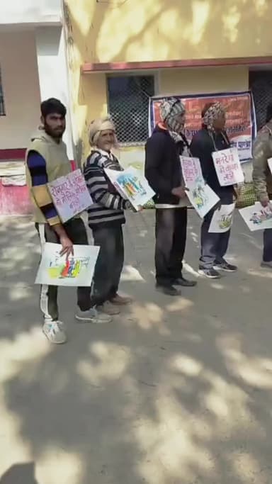 सफीपुर: सफीपुर के मियागंज ब्लॉक में सोशलिस्ट पार्टी का प्रदर्शन, मनरेगा बहाली और रोजगार के अधिकार को मौलिक बनाने की मांग की गई