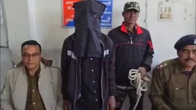 चांडिल: कपाली पुलिस ने लोडेड पिस्टल के साथ शेख इरफान नामक युवक को जेल भेजा