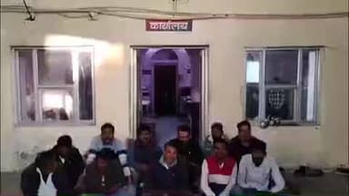 पीपलदा: पुलिस अधीक्षक के निर्देश पर इटावा पुलिस ने आपराधिक रिकॉर्ड के आधार पर 12 लोगों को किया गिरफ्तार