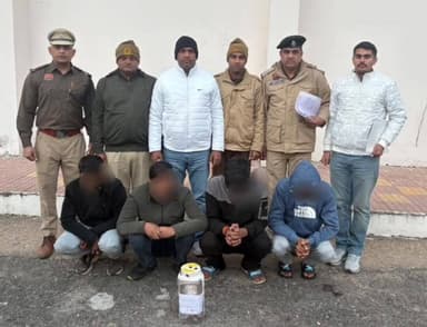 बहादुरगढ़: झज्जर जिले की मांडोठी चौकी टीम ने नाकाबंदी कर 1 किलो 200 ग्राम चरस के साथ चार आरोपियों को किया गिरफ्तार