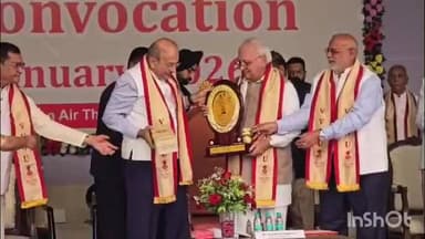 કતારગામ: વનિતા વિશ્રામ ખાતે બિહારના રાજ્યપાલ આરીફ મોહમ્મદ ખાન ની ઉપસ્થિતિમાં ત્રીજો પદવીદાન સમારોહ યોજવામાં આવ્યો.