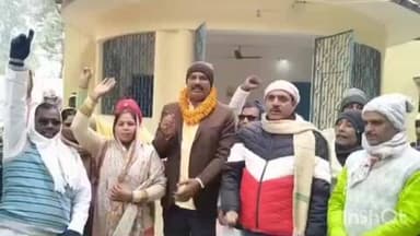 दाउदनगर: बिहार प्रदेश मुखिया संघ के प्रदेश अध्यक्ष दाउदनगर पहुंचे, ब्लॉक सभागार में पंचायती राज जनप्रतिनिधियों के साथ किया संवाद