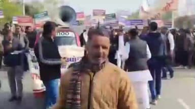 ब्यावर: ब्यावर जिले में मिनरल ग्राइंडिंग उद्योग बचाने के लिए उमड़ा जनसैलाब, सड़कों पर निकली विशाल रैली, लोगों में आक्रोश