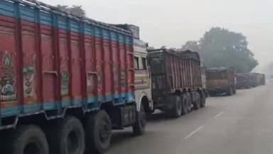 चौपारण: चौपारण में कोयला तस्करी पर पुलिस का शिकंजा, चोरदाहा चेकपोस्ट पर सघन जांच से हड़कंप