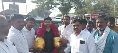 ಮಳವಳ್ಳಿ: ತಾಲ್ಲೂಕಿನ ಚೆನ್ನಪಿಳ್ಳೆಕೊಪ್ಪಲು ಗ್ರಾಮದಲ್ಲಿ ಸಂಗೊಳ್ಳಿ ರಾಯಣ್ಣ ಪ್ರತಿಮೆ ನಿರ್ಮಾಣಕ್ಕೆ ನಿಖಿಲ್ ವಿ ಶಂಕರ್ ಅವರಿಂದ ಧನಸಹಾಯ