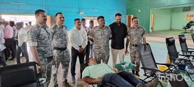 देसाईगंज वडसा: देसाईगंज येथे पोलीस विभागाचा वतीने आयोजीत रक्तदान शिबीरात २०० रक्तदात्यांचे स्वयंस्फूर्त रक्तदान