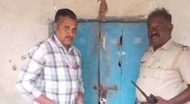 வேதாரண்யம்: பஞ்சநதிக்குளம் நடுசேத்தி பெருமை கோன்காடு என்ற இடத்தில் தடை செய்யப்பட்ட புகையிலைப் பொருட்களை விற்பனைக்கு வைத்திருந்த கடைக்கு சீல் வைத்து நடவடிக்கை