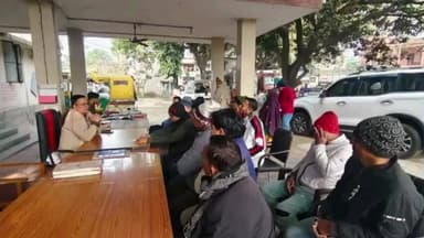 महनार: महनार थाना में एसपी ललित मोहन शर्मा ने लगाया जनता दरबार, भूमि व पारिवारिक विवाद के कई मामलों पर हुई सुनवाई