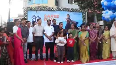 છોટાઉદેપુર: નગરમાં માર્ગો પર મહિલા શક્તિનો ઉમંગ, પ્રથમવાર આયોજિત 'સાડી દોડ'ને ભવ્ય પ્રતિસાદ મળ્યો.