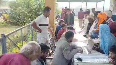 पोहरी: छर्च प्राथमिक स्वास्थ्य केंद्र में स्वास्थ्य परीक्षण शिविर का आयोजन, 208 मरीजों का हुआ परीक्षण