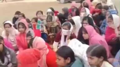 रसड़ा: रसड़ा में छात्र प्रिंसिपल विवाद में एसडीएम, सीओ ने की पहल, विद्यार्थी परिषद के छात्र नेता संग घंटों वार्ता, विवाद टला