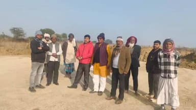 हैदरनगर: मोहम्मदगंज-हैदरनगर सड़क निर्माण में जल निकासी को लेकर किसानों में आक्रोश, उपायुक्त के आदेश पर हुई जांच