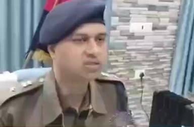 सरायरंजन: मुसरीघरारी में जहरीली शराब पीने से चौकीदार निलंबित, एसपी ने सेक्टर पदाधिकारी पर की कार्रवाई