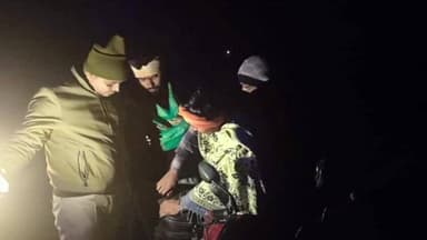 मरौना: नदी थाना क्षेत्र में अपराध रोकने के लिए रात्रि वाहन चेकिंग अभियान जारी