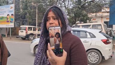 कड़ाके की ठंड में तंबू में रहने को मजबूर बहू | ससुराल ने निकाला बाहर, सिस्टम पर सवाल | Muzaffarpur News
#TirhutNow #Muz...