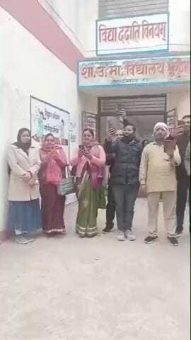 खरगापुर: खरगापुर फुटेर शासकीय उच्चतर माध्यमिक स्कूल में अतिथि शिक्षकों के लिए ई-अटेंडेंस बनी मुसीबत