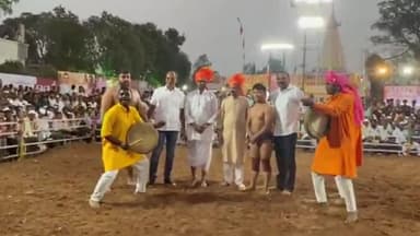 महाबळेश्वर: आंबेघर तर्फ मेढा येथे आंतरराष्ट्रीय मल्ल देवा थापा याची कुस्ती, व्हिडीओ व्हायरलं