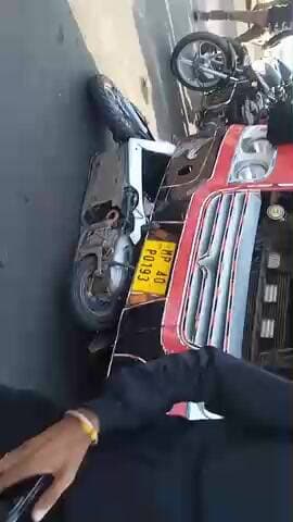 आज सुबह भानपुर चौराहे के पास में बहुत भयंकर एक्सीडेंट हुआ स्कूटी और विदिशा की तरफ से आने वाली