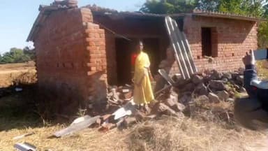 रनियां: तोकेन में जंगली हाथी ने किसान का घर तोड़ा